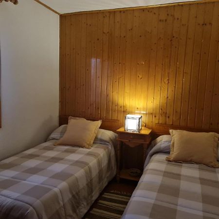 Huelamos Casa Rural Castellanos מראה חיצוני תמונה