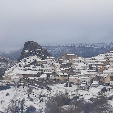 Huelamos Casa Rural Castellanos מראה חיצוני תמונה
