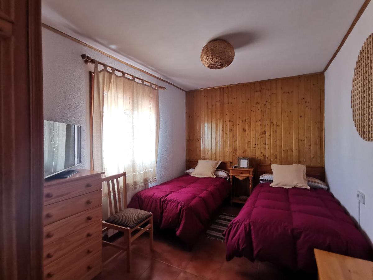 Huelamos Casa Rural Castellanos מראה חיצוני תמונה