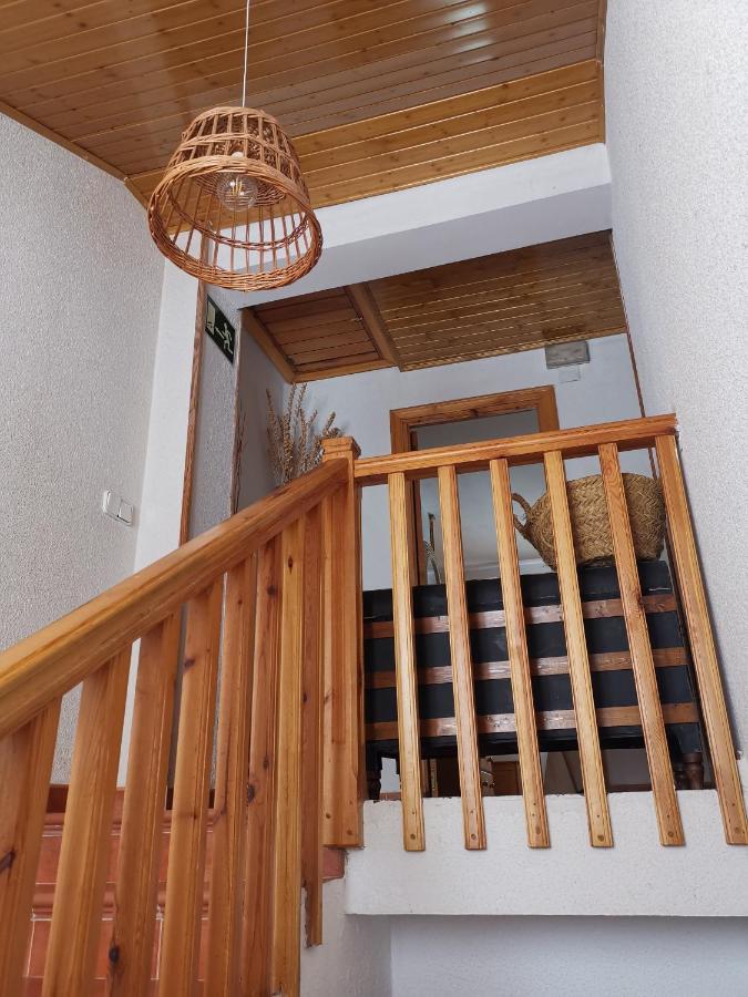 Huelamos Casa Rural Castellanos מראה חיצוני תמונה