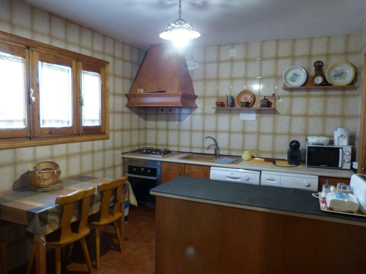Huelamos Casa Rural Castellanos מראה חיצוני תמונה