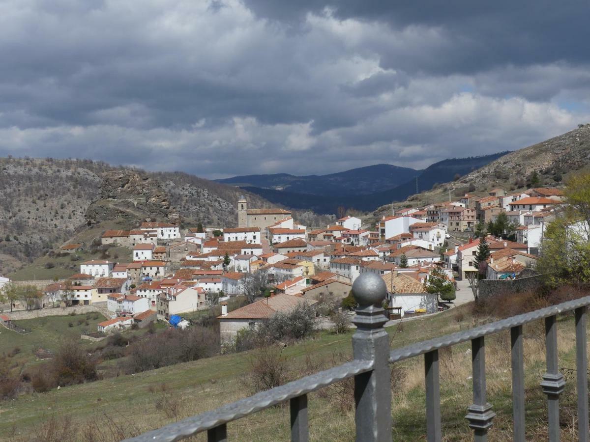 Huelamos Casa Rural Castellanos מראה חיצוני תמונה
